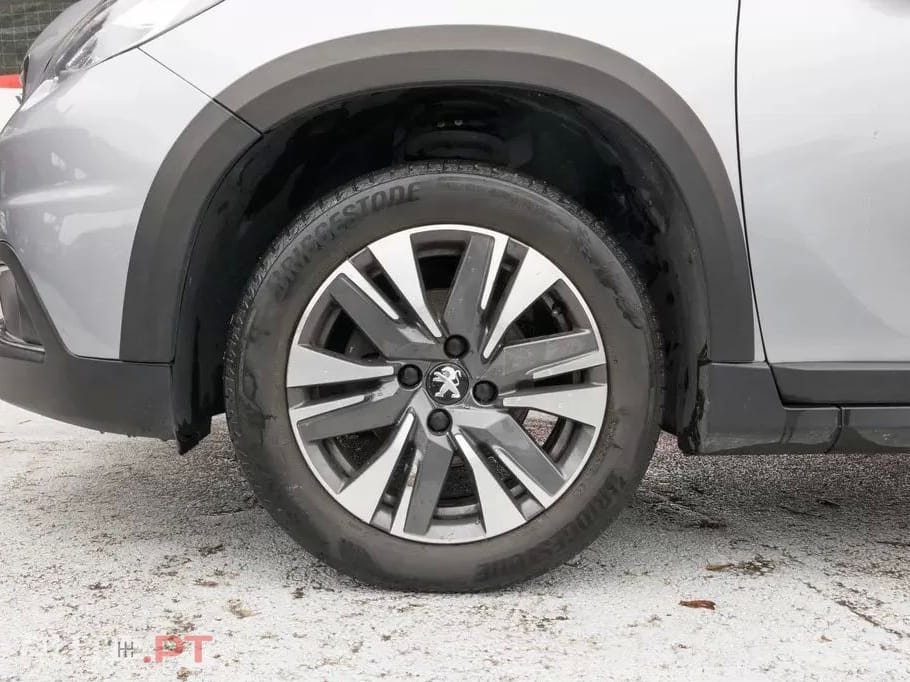 Peugeot 2008 1.6 BlueHDi EAT6 Allure
