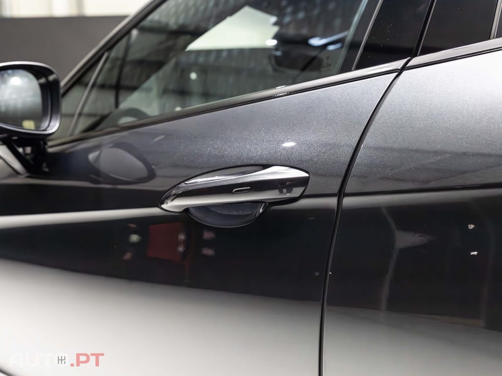 Porsche Panamera 4 E-Hybrid Platinum Edition PDLS