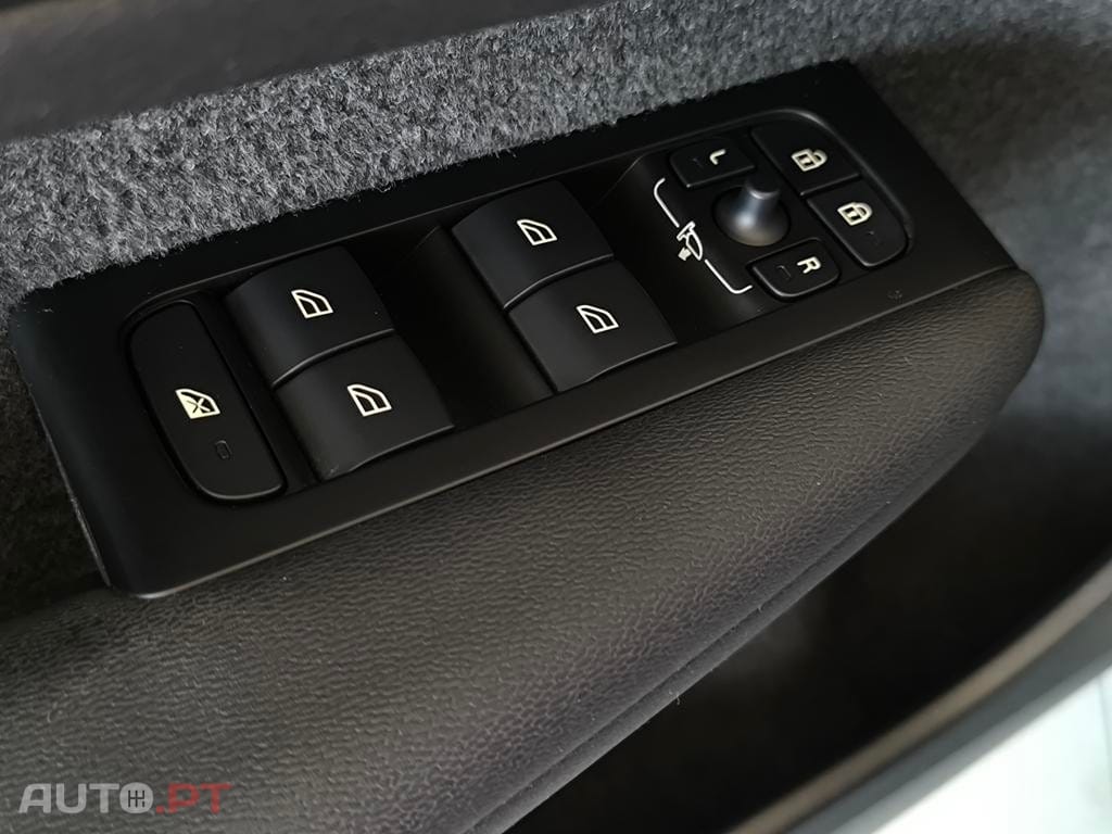 Volvo XC40 1.5 T5 PHEV Inscription Expression