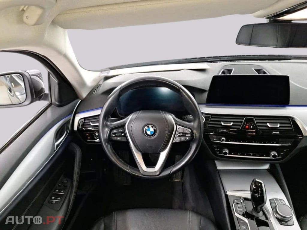 BMW 530 Performance I.V.A DEDUTIVEL 