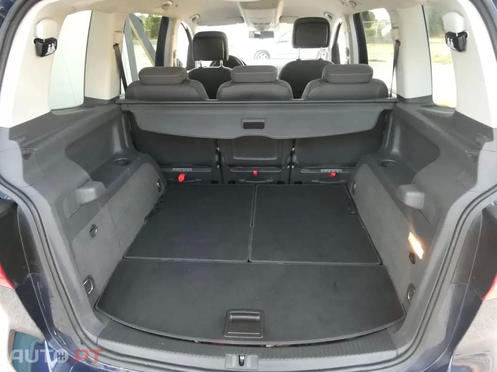 Volkswagen Touran 2.0 TDI DPF MATCH