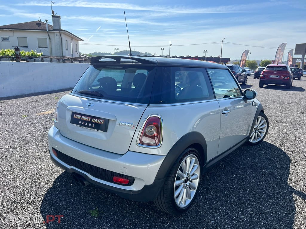 MINI Cooper S Camden Edition