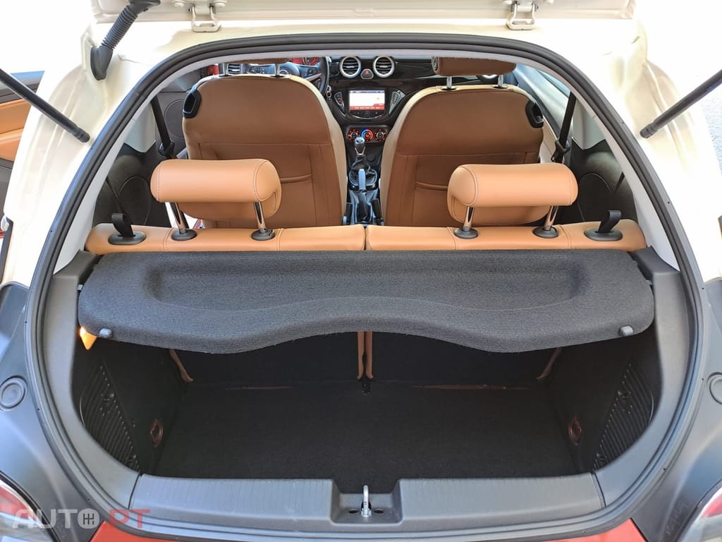 Opel Adam 1.0 T Rocks
