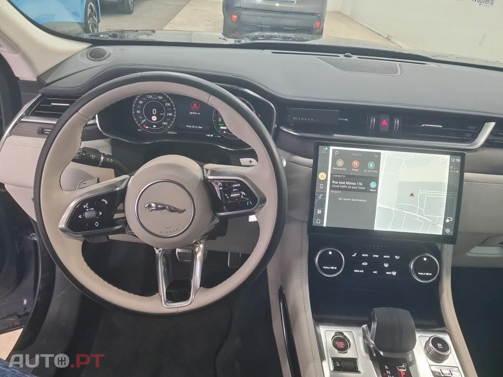 Jaguar F-Pace 2.0 P400e AWD SE