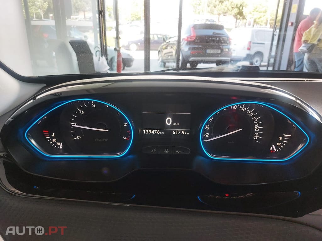 Peugeot 2008 1.2 PureTech Allure