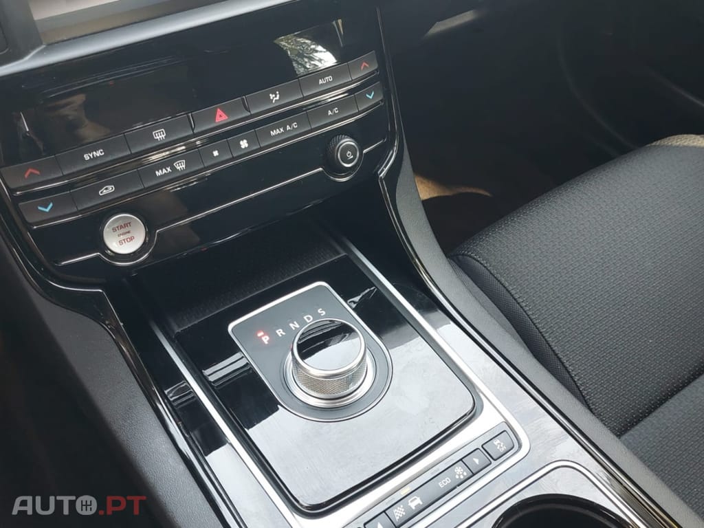 Jaguar XE 2.0 D Pure Aut.