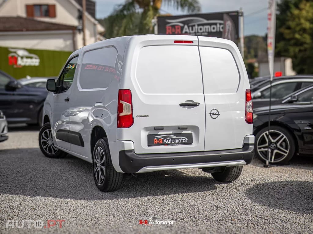Opel Combo 1.5 CDTi L1H1 - 3 LUGARES - IVA DEDUTÍVEL