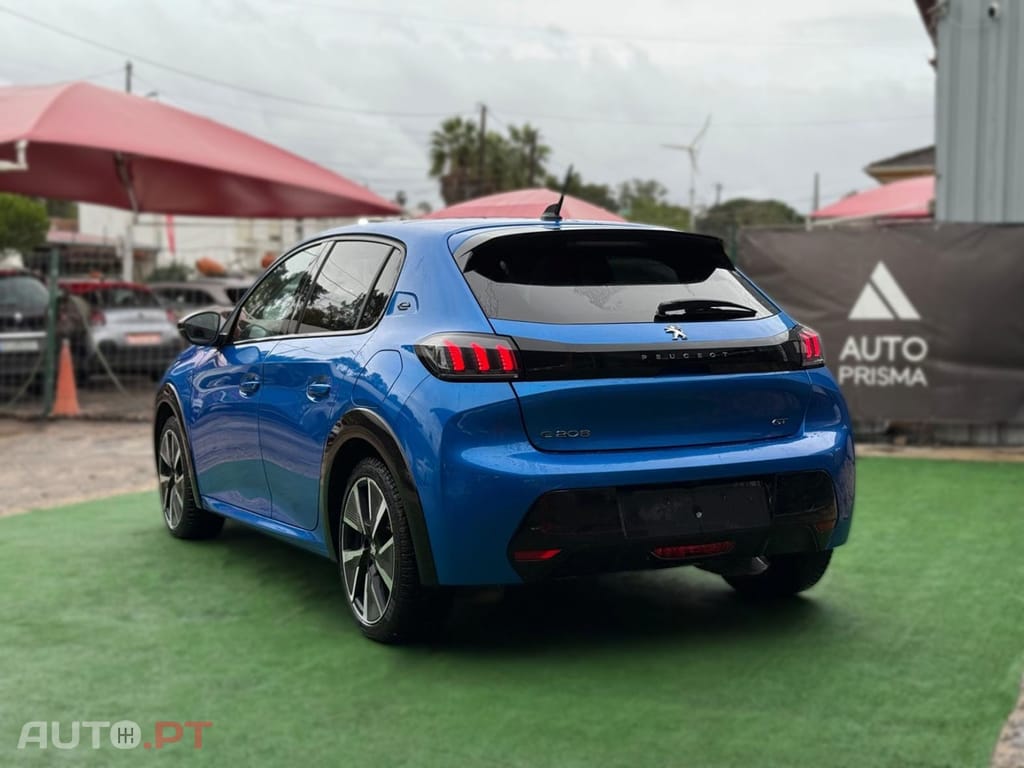 Peugeot E-208 GT