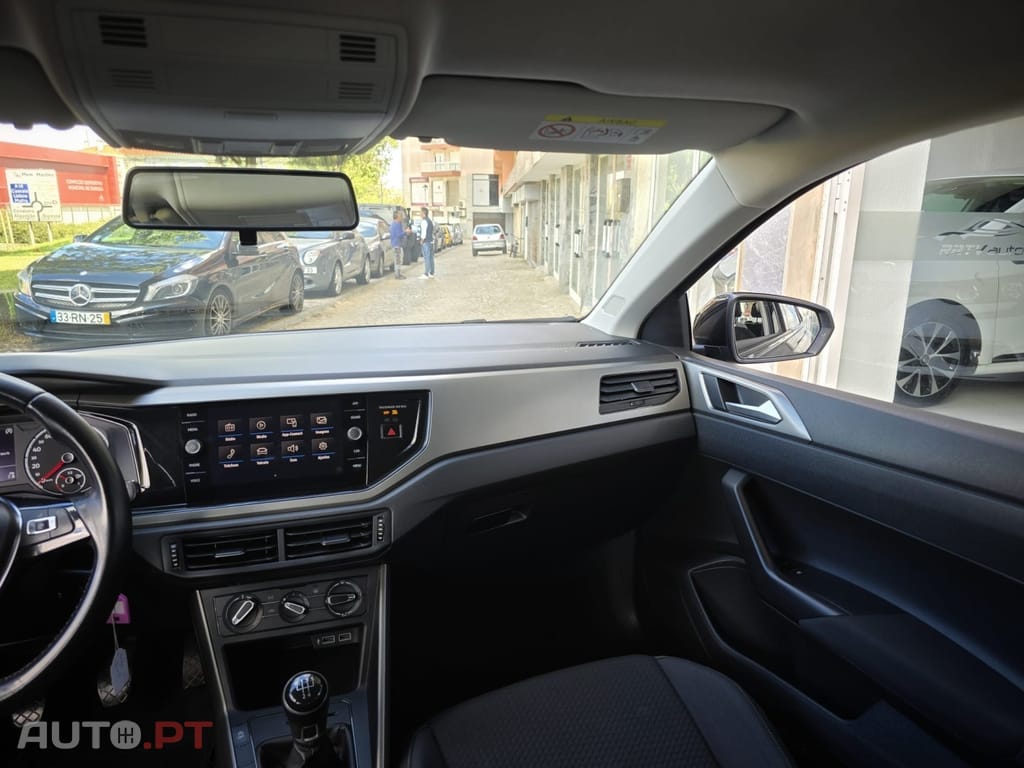 Volkswagen Polo 1.0 Confortline