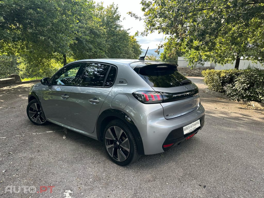 Peugeot E-208 50 kWh GT Pack