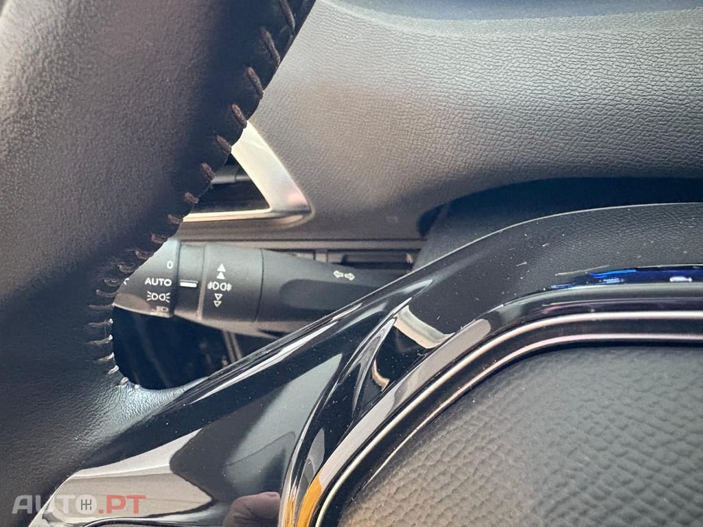 Peugeot 3008 1.5 BlueHDi Active