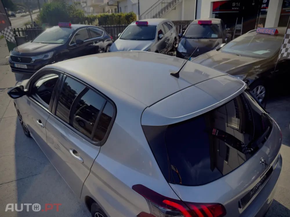 Peugeot 308 1.2 PureTech Allure EAT8