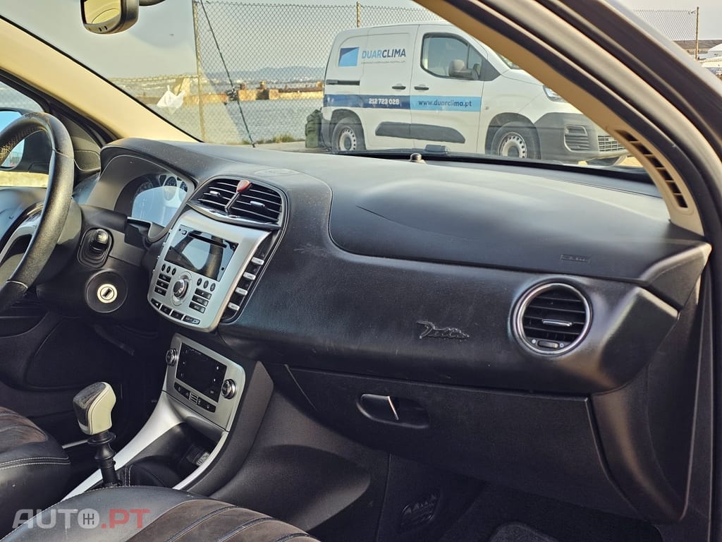 Lancia Delta 1.6 M-Jet Platino
