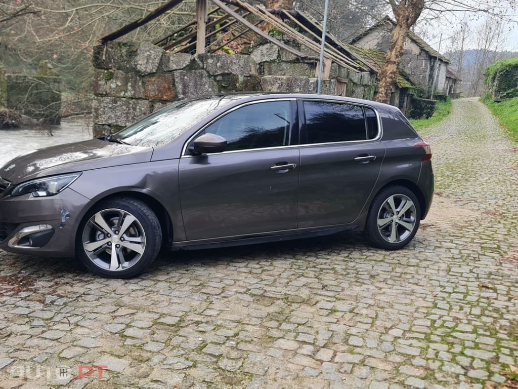Peugeot 308 1.6 BlueHDi Allure J17