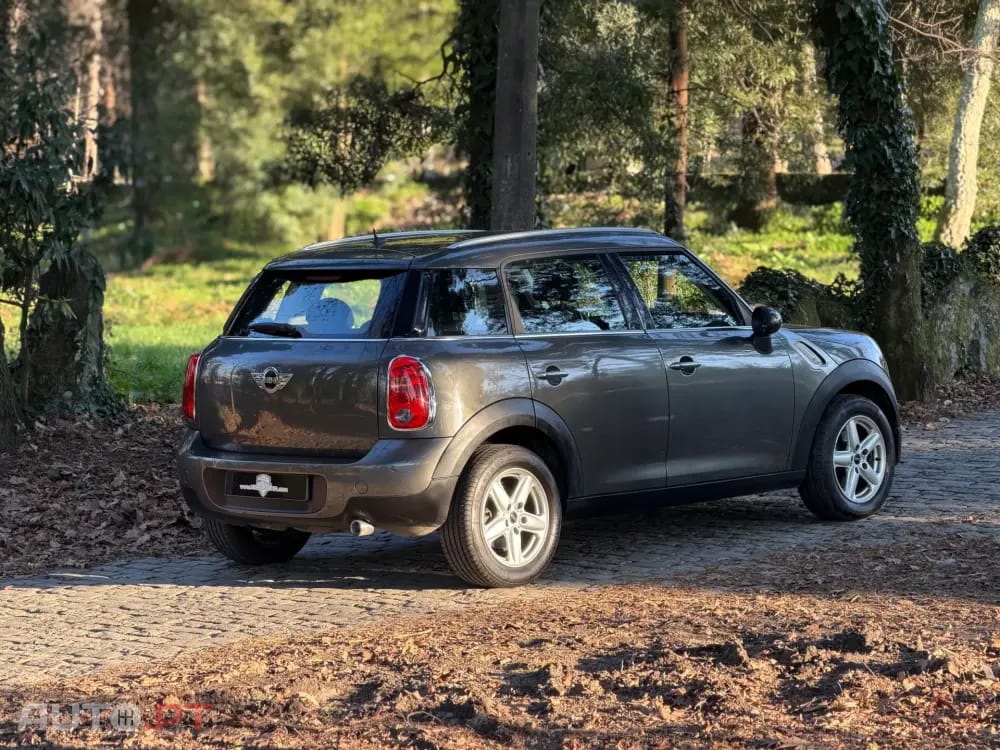 MINI Countryman One D