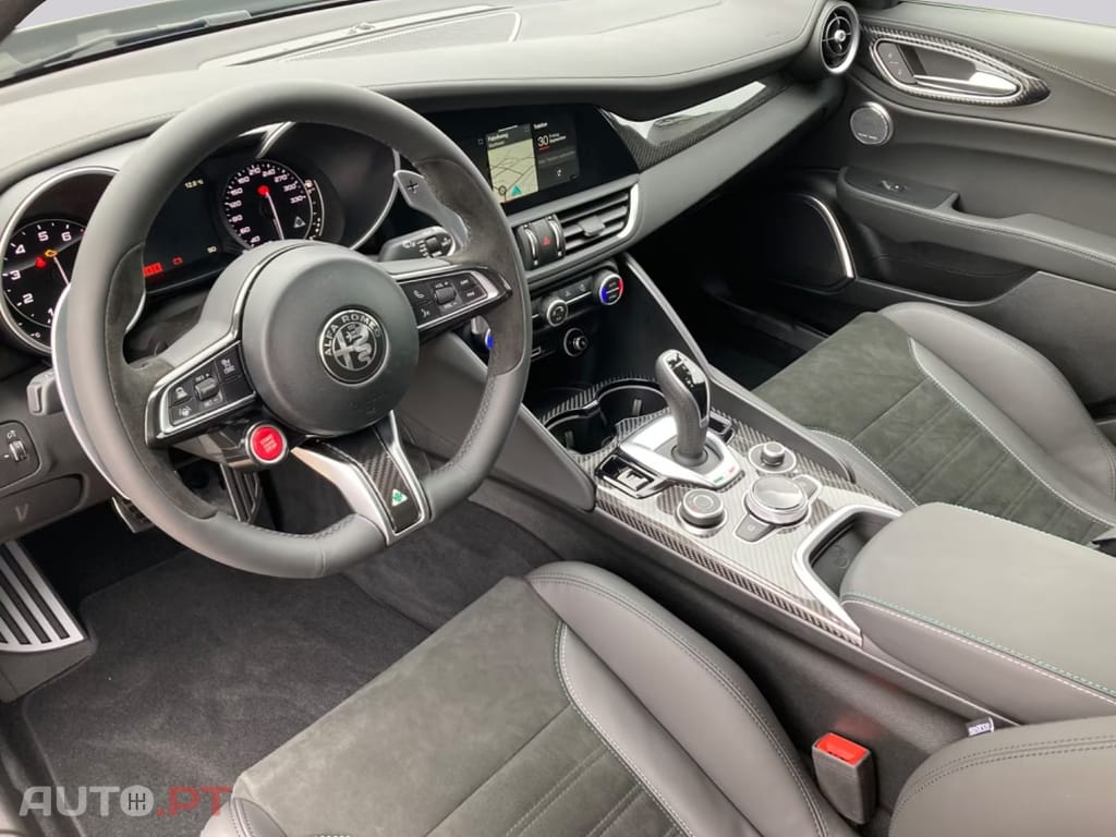 Alfa Romeo Giulia 2.9 Bi-T Quadrifoglio V6 