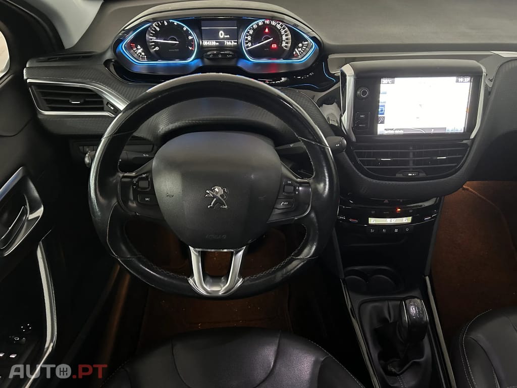Peugeot 2008 1.2 PureTech Allure