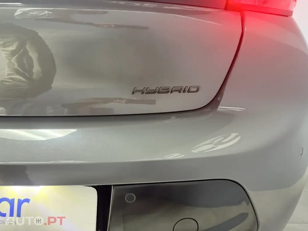 Peugeot 208 1.2 Hybrid Allure e-DCS6