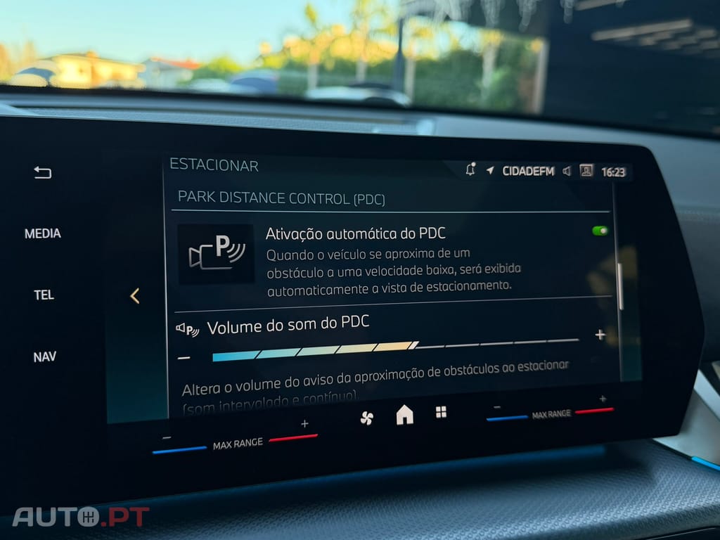 BMW iX2 eDrive20 Pack Desportivo M Pro