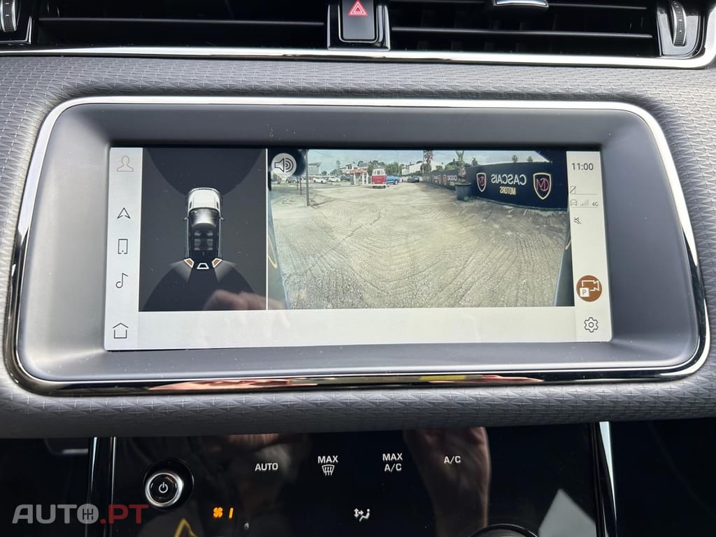 Land Rover Range Rover 1.5 P300e AWD R-Dynamic S Auto