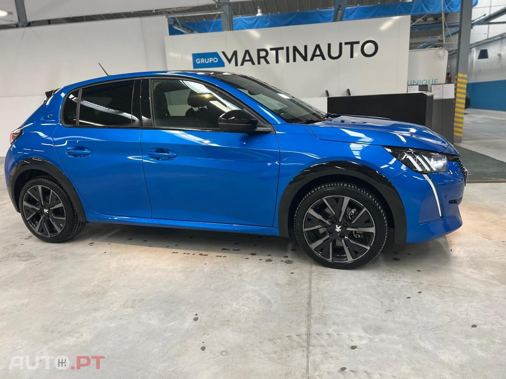 Peugeot E-208 50 kWh GT