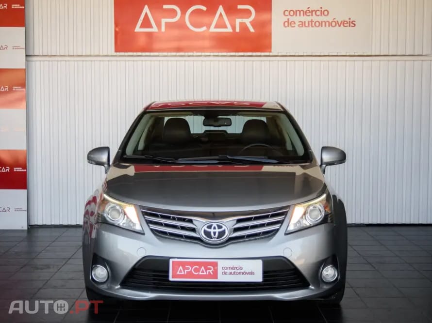 Toyota Avensis SD 2.0 D-4D Exclusive