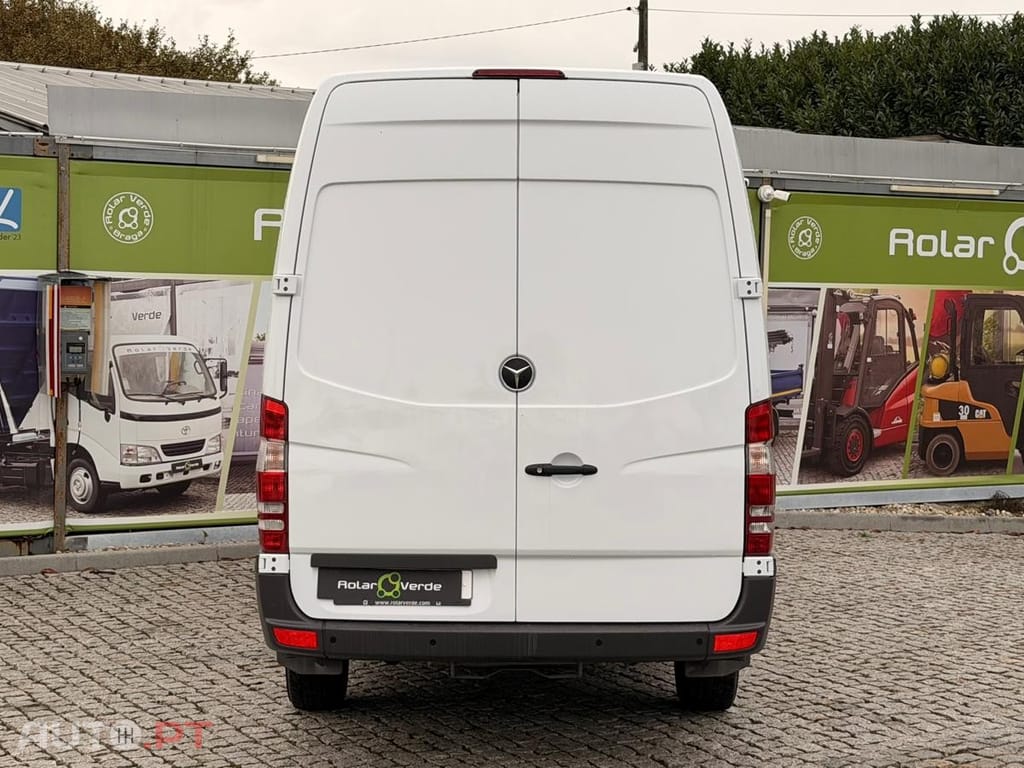 Mercedes-Benz Sprinter 316 CDI  L4 H2