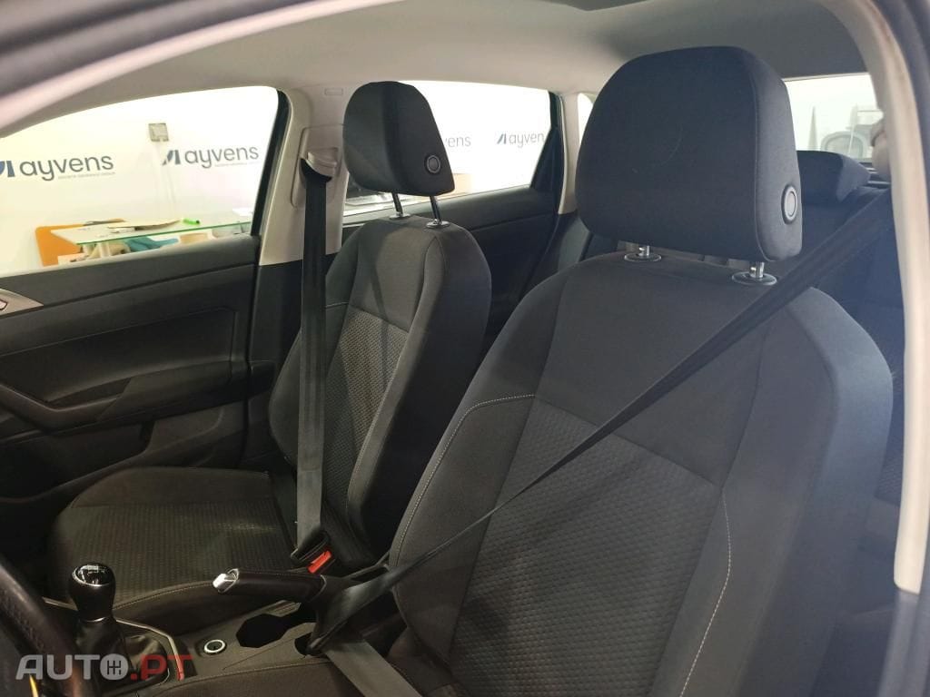 Volkswagen Polo 1.0 Confortline
