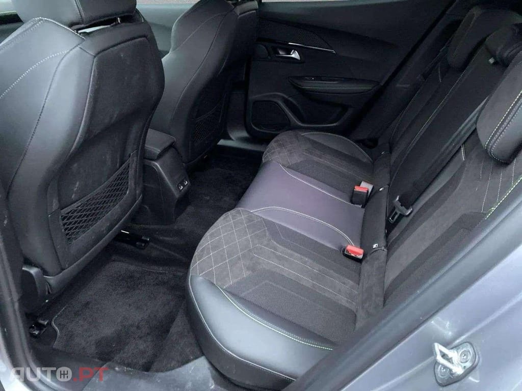Peugeot E-2008 GT I.V.A DEDUTÍVEL 
