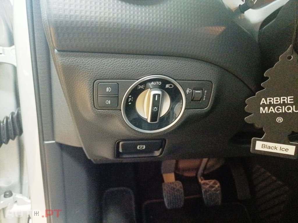 Mercedes-Benz A 200 (BlueEFFICIENCY)