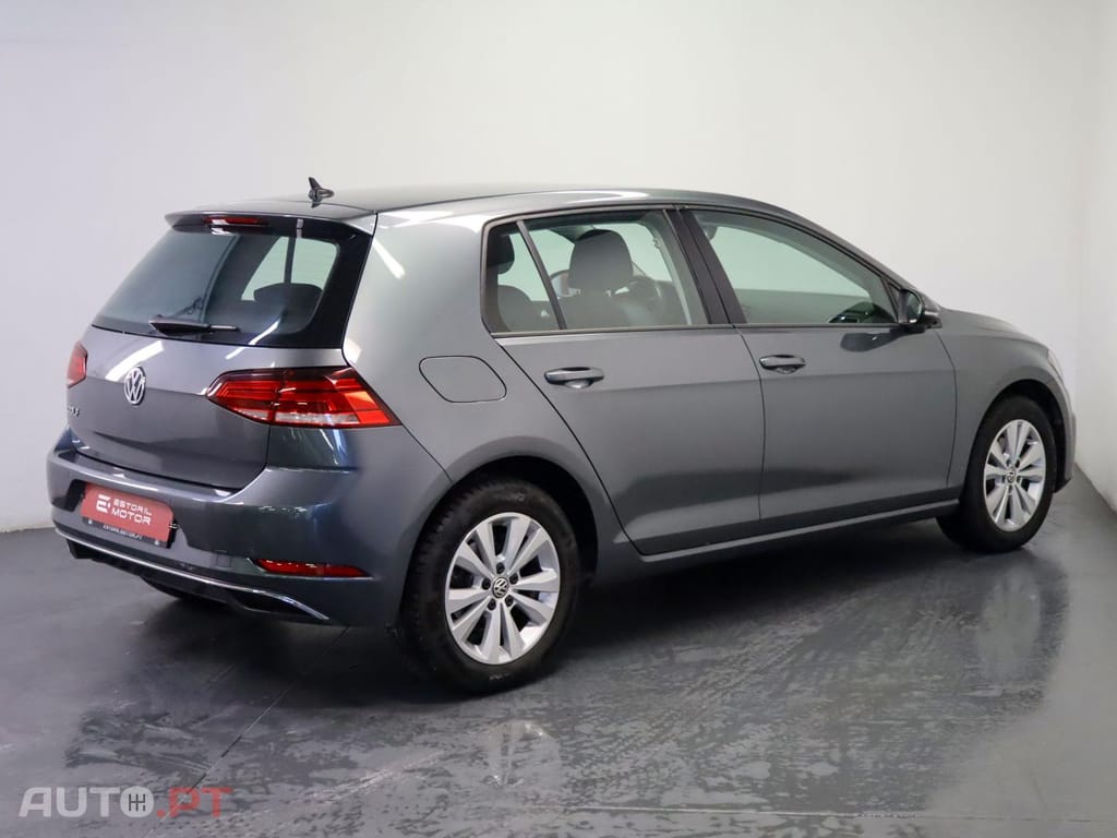 Volkswagen Golf 1.6 TDI Confortline