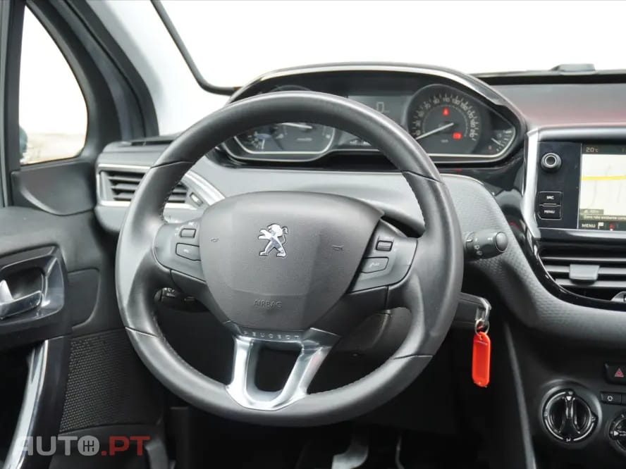 Peugeot 2008 1.5 BlueHDi Allure