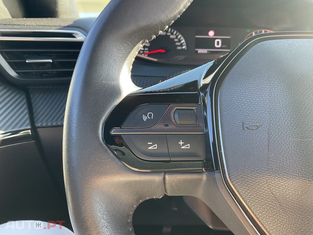 Peugeot 2008 1.2 PureTech Active Pack