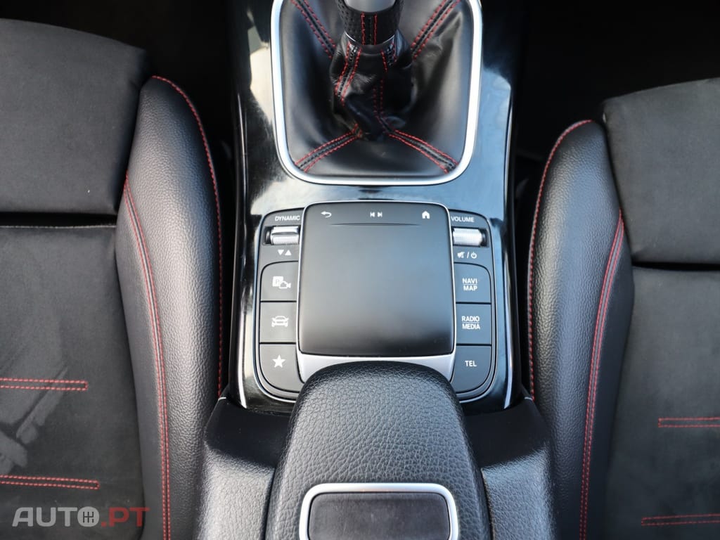 Mercedes-Benz CLA 180 AMG LINE