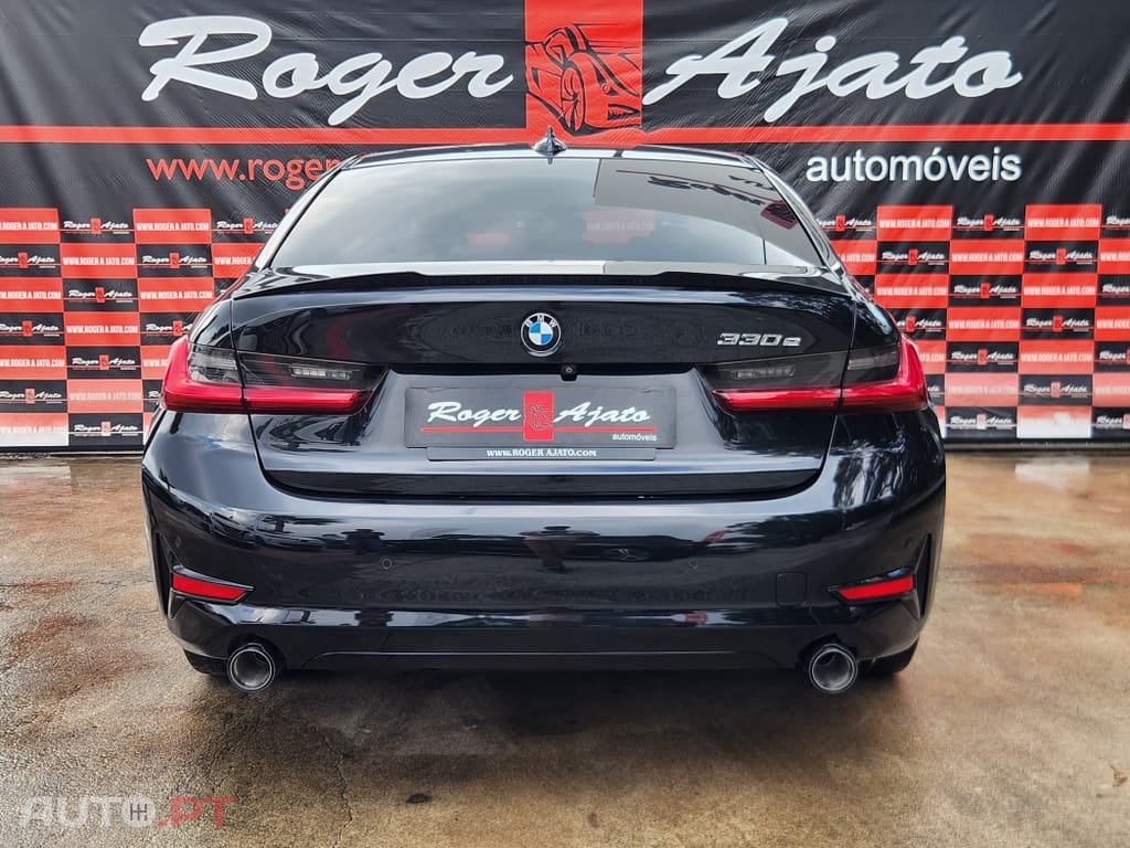 BMW 330 e Line Sport Auto