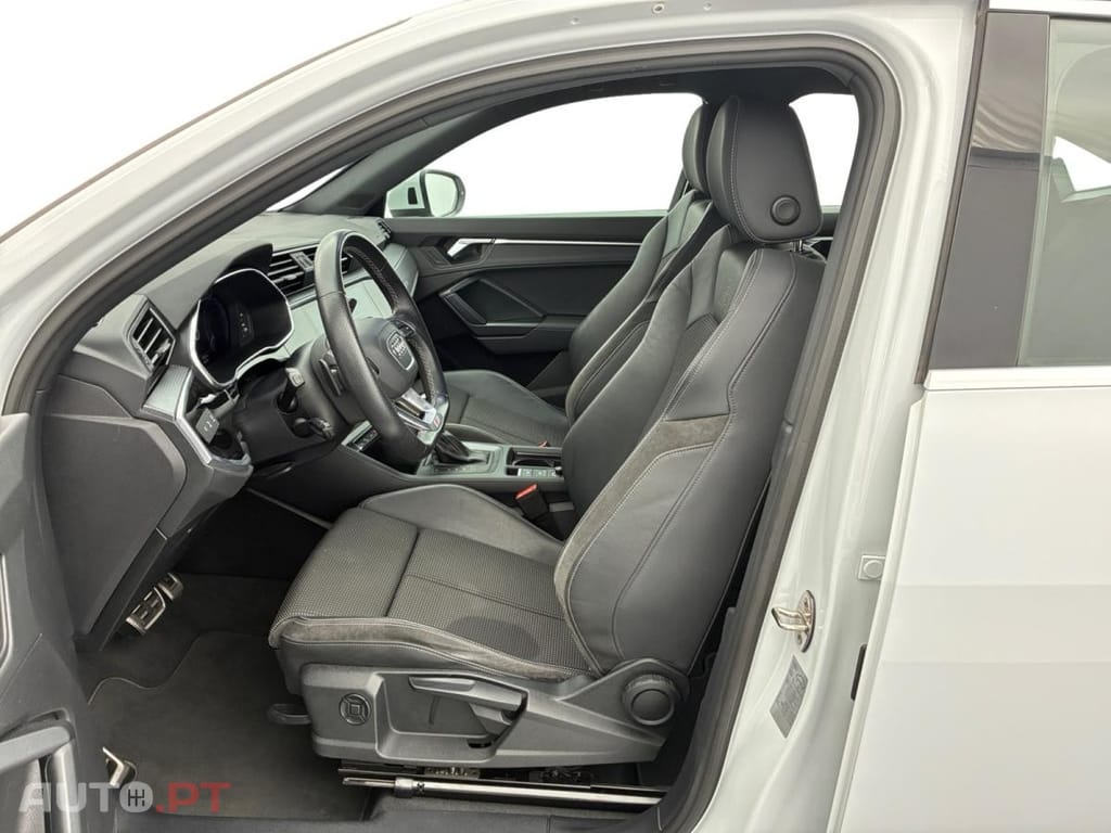 Audi Q3 45 TFSIe S tronic S line