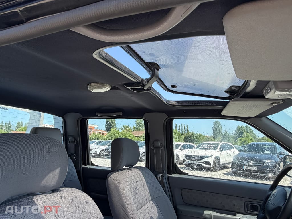 Nissan Navara 2.5TDi 4x4 5LUG