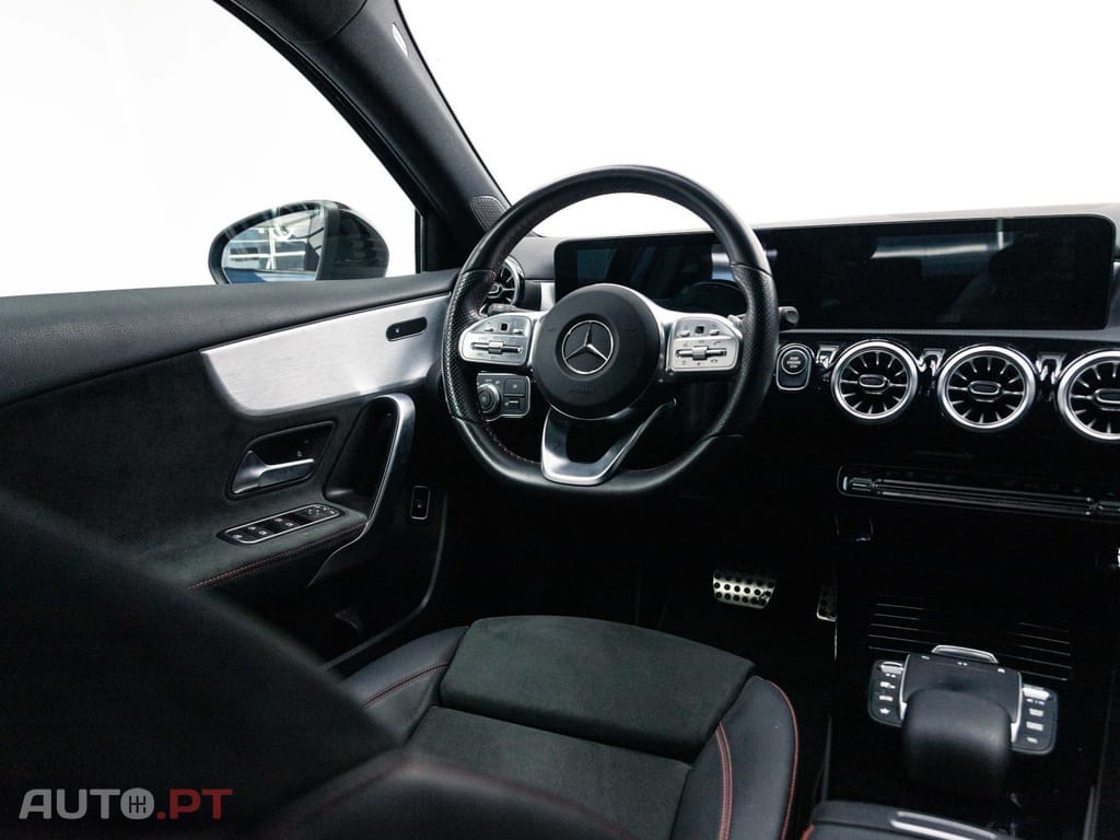 Mercedes-Benz A 250 e AMG Line