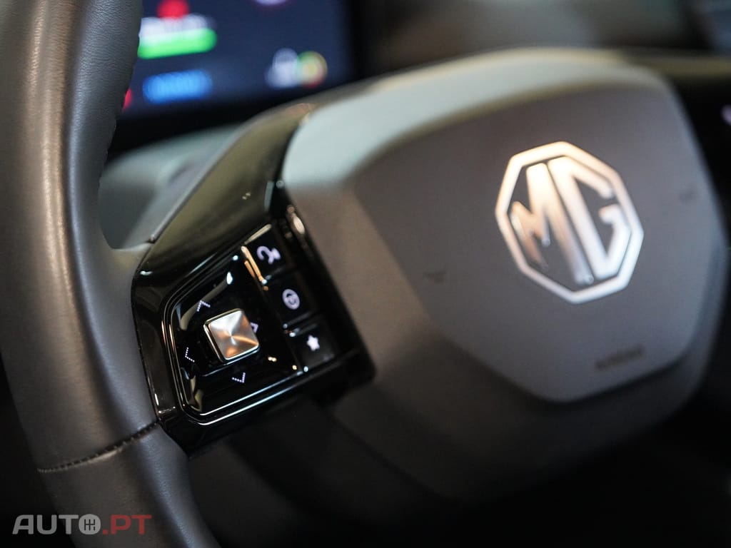 MG MG4 64 kWh Luxury