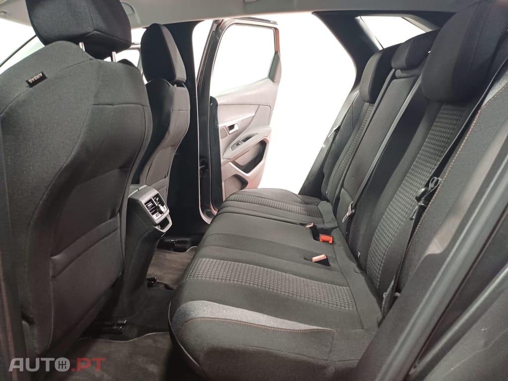 Peugeot 3008 1.5 BlueHDi Allure EAT8