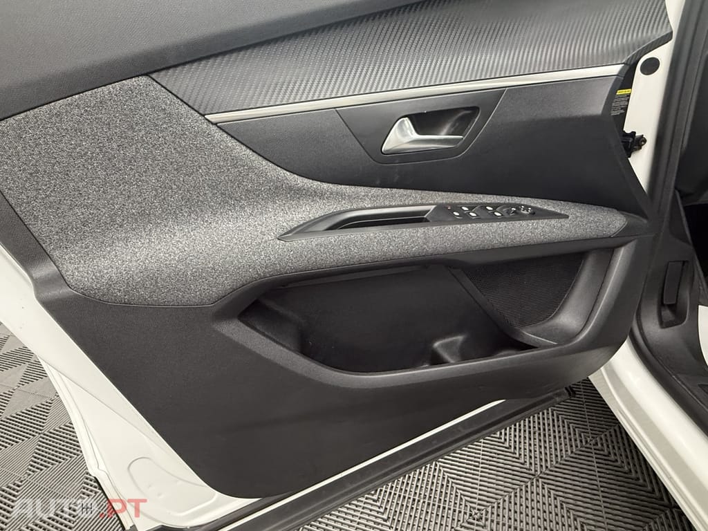 Peugeot 3008 1.2 PureTech Allure Pack EAT8