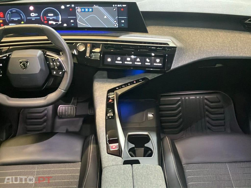 Peugeot 3008 1.2 Hybrid Allure e-DCS6
