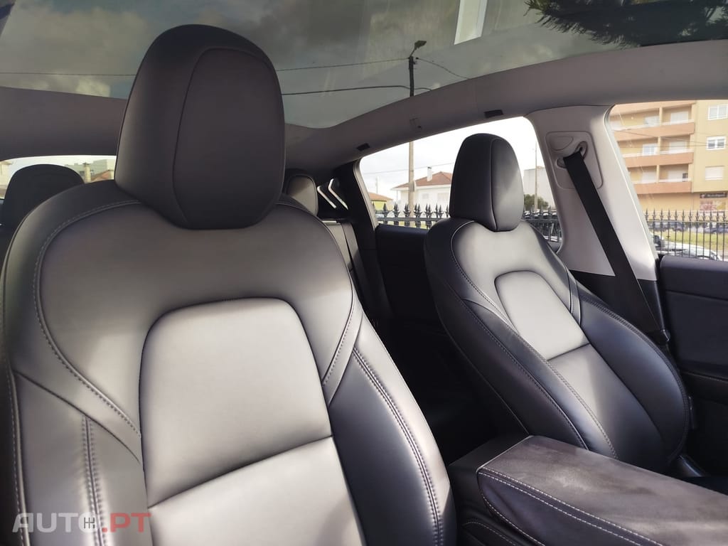 Tesla Model Y Tração Traseira Standard