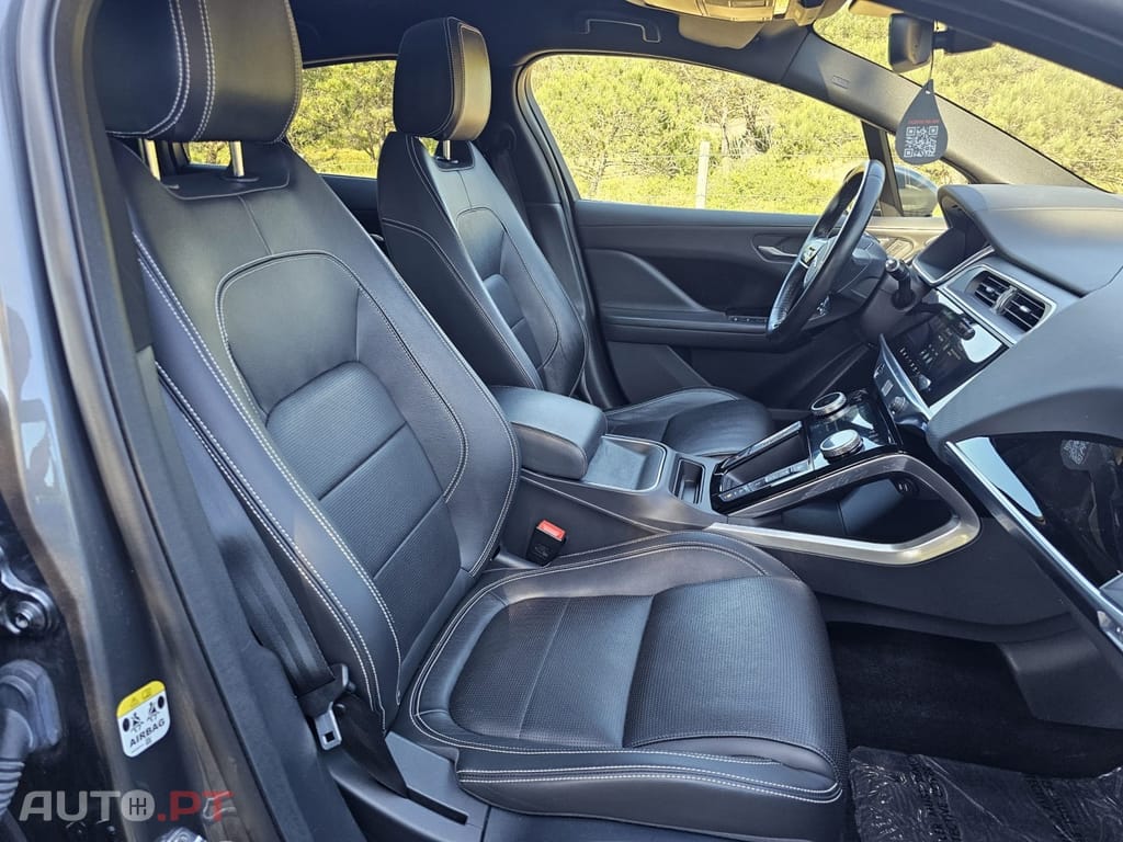 Jaguar I-Pace EV400 AWD SE