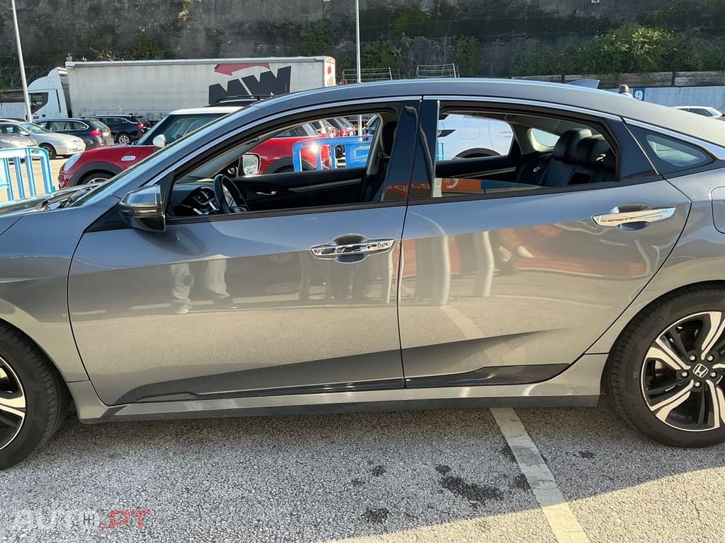 Honda Civic 1.5 i-VTEC Executive CVT