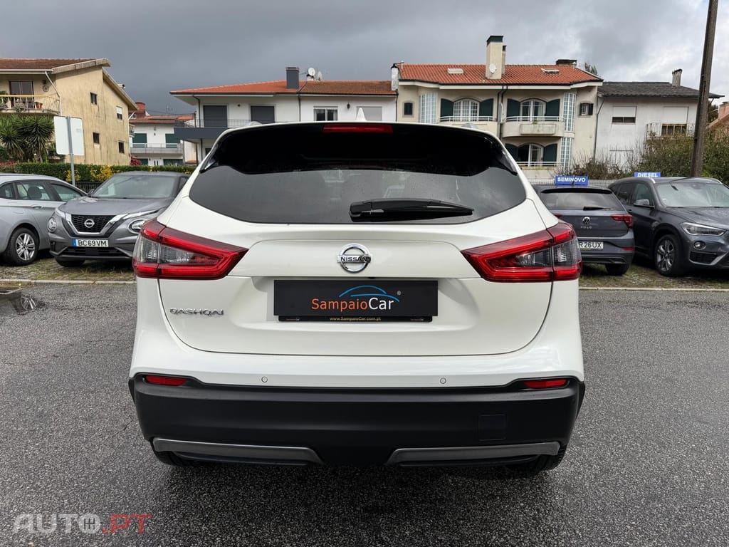 Nissan Qashqai 1.5 dCi N-Connecta J18+Led