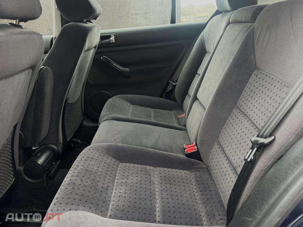 Volkswagen Golf 1.6i 25 Anos