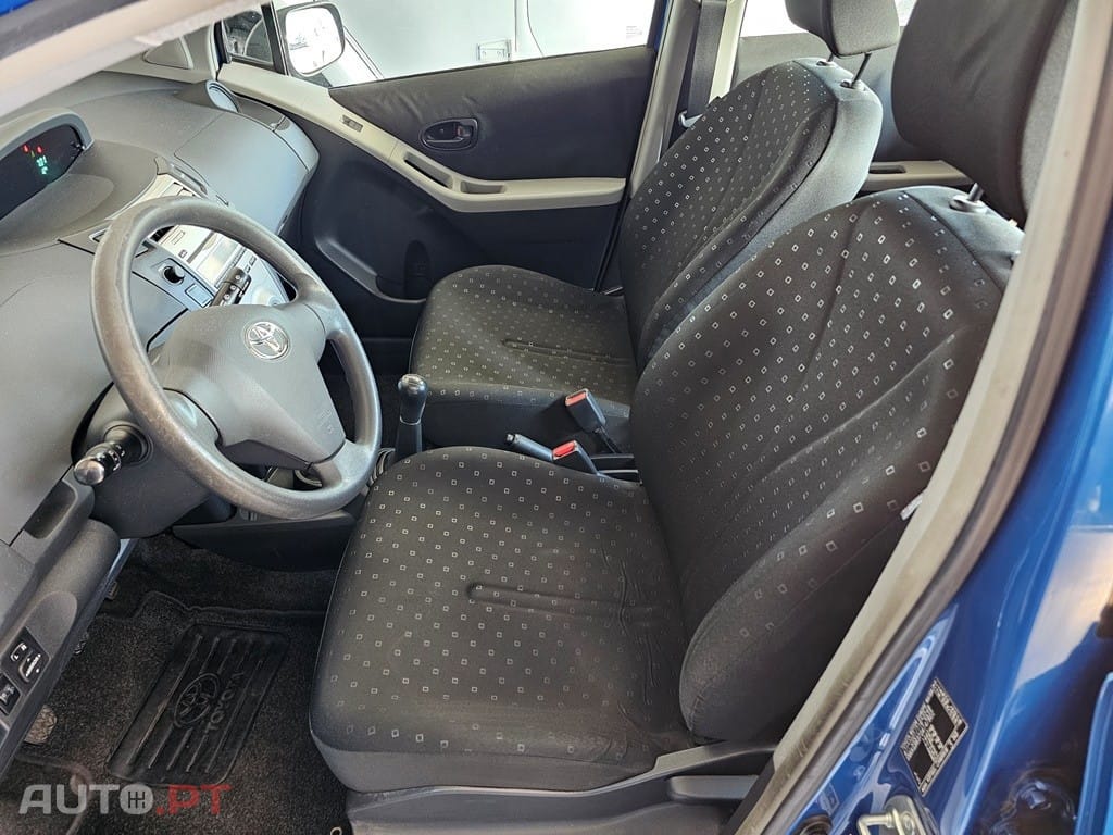 Toyota Yaris 1.0 VVT-i AC