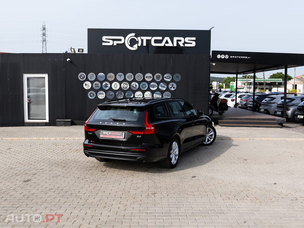 Volvo V60 2.0 B4 Essential Auto