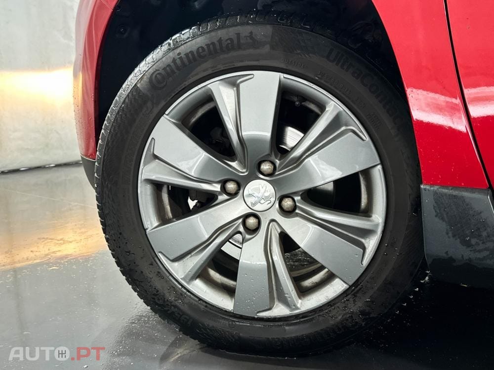 Peugeot 2008 1.2 PureTech Allure